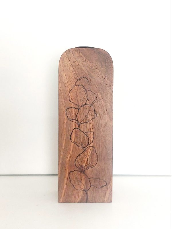 chandelier bougeoir pyrogravure motif eucalyptus face Chandelier en bois – motif eucalyptus pyrogravé - pièce unique