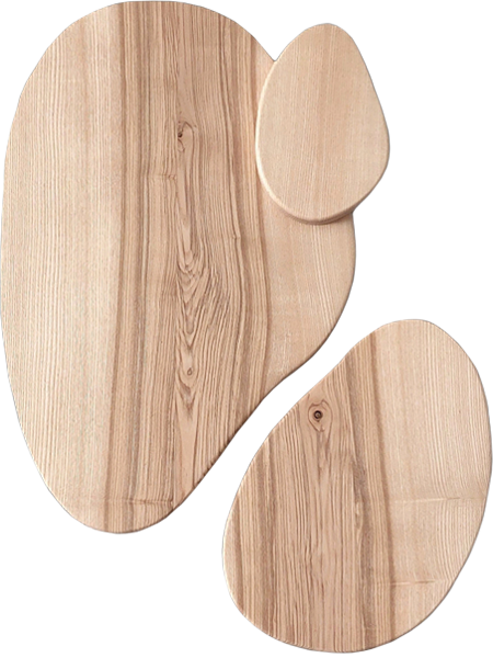 Création artisanale en bois, idéale pour une famille de trois.