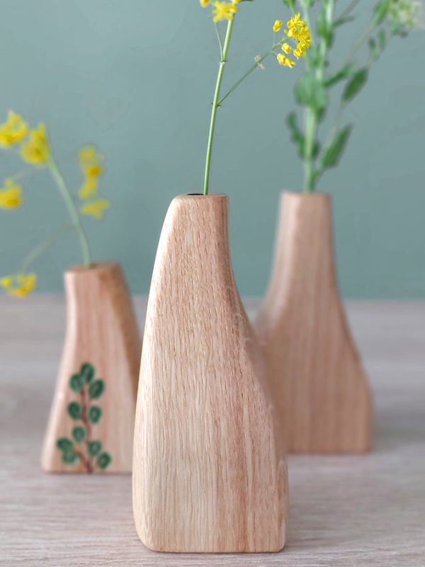 trois petit supports à fleurs