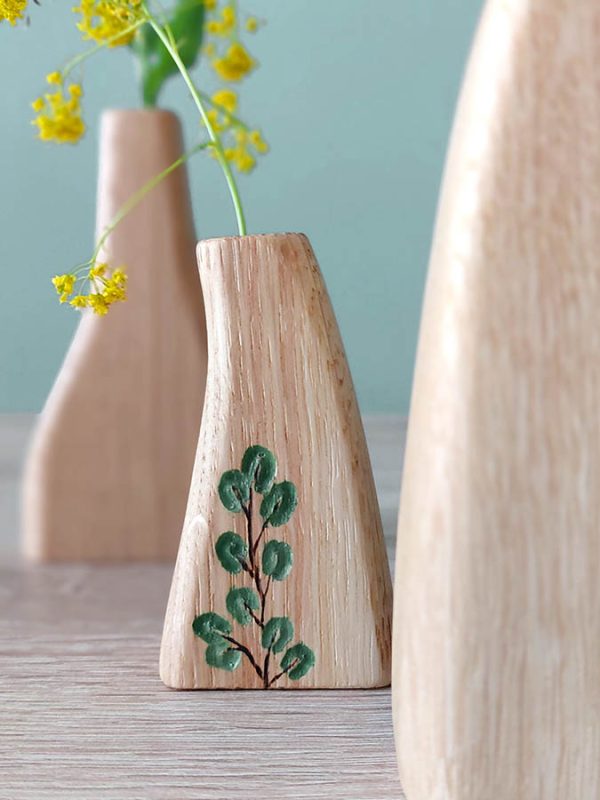 trois petit supports à fleurs