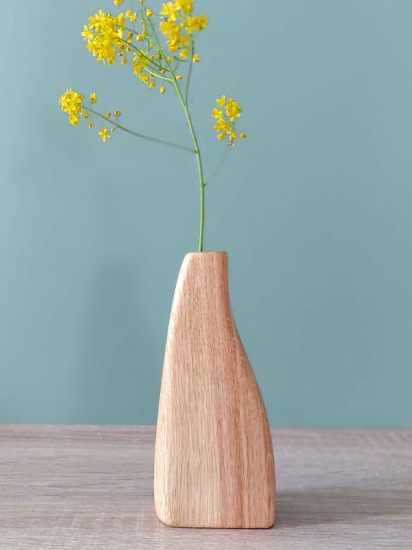 petit vase en chêne