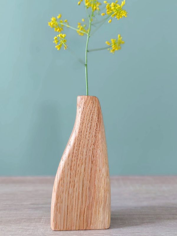 petit vase en chêne