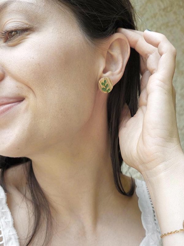 20260721_113701 Origine - Boucles d'oreilles puces en bois